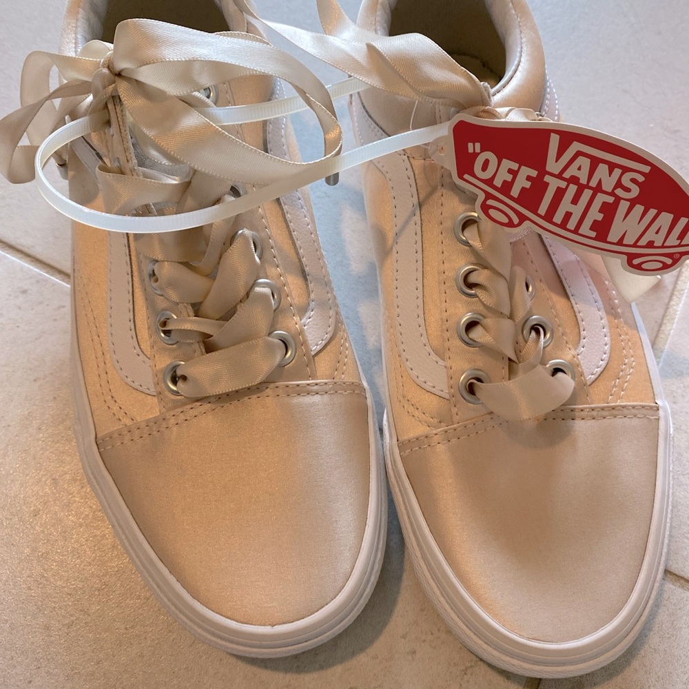 Vans old skool satin in blush size 5
